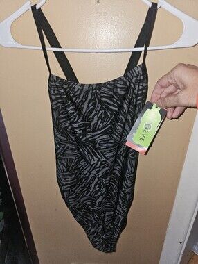 Speedo Womens Swimsuit Sz 8 NEW